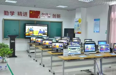 中国目前教育硬件软件发展到什么程度了?